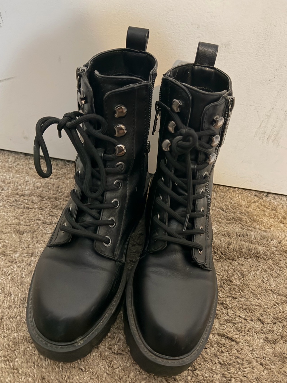 Guess platform black zip boots 5